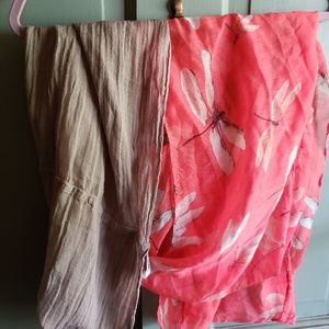 2 Lightweight Infinity Scarves